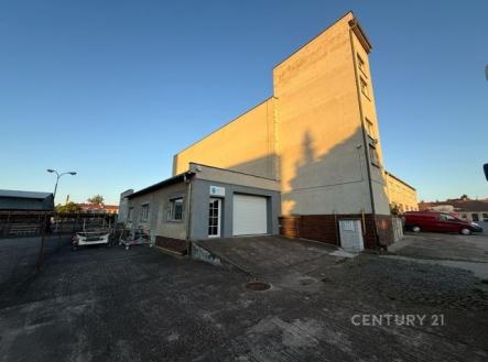 Prodej skladovací prostor, 2 301 m²