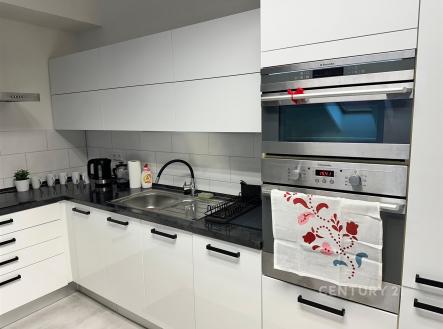 Pronájem kanceláře, 77 m²