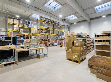 Pronájem skladovací prostor, 108 m²