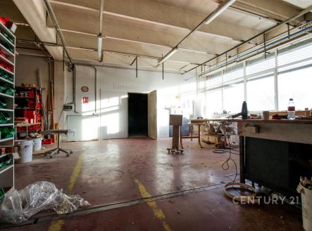 Pronájem skladovací prostor, 535 m²