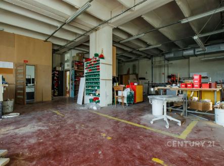 Pronájem skladovací prostor, 535 m²