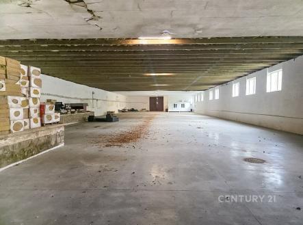 Pronájem skladovací prostor, 1 400 m²