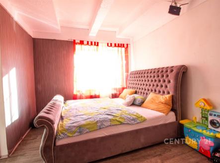 Prodej nájemního domu, 880 m²