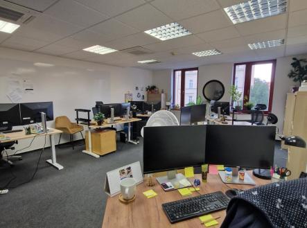 Pronájem kanceláře, 137 m²