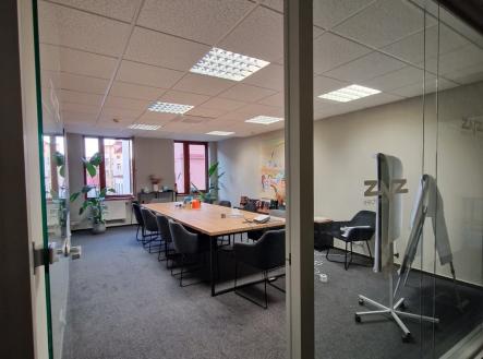 Pronájem kanceláře, 137 m²