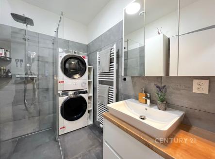 Pronájem bytu, 3+kk, 71 m²