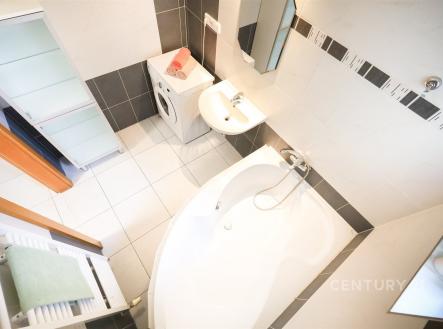 Pronájem bytu, 1+kk, 39 m²