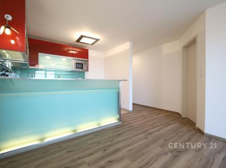 Pronájem bytu, 3+kk, 76 m²