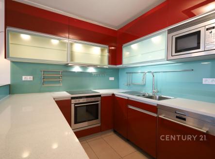 Pronájem bytu, 3+kk, 76 m²