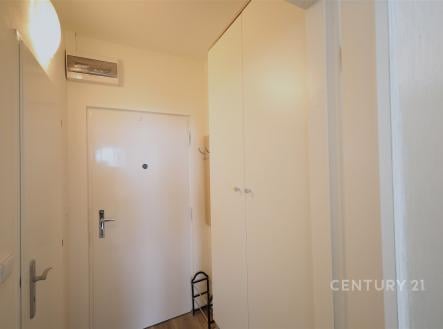 Pronájem bytu, 1+kk, 29 m²