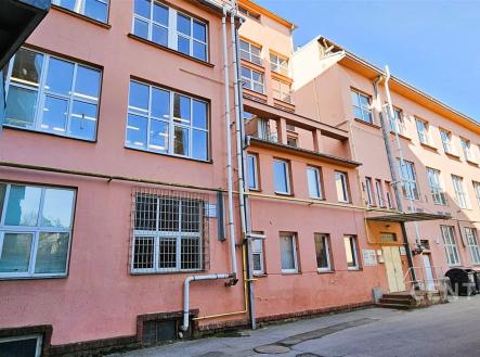 Prodej výrobní prostor, 5 883 m²