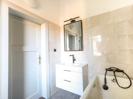 Pronájem bytu, 2+1, 72 m²