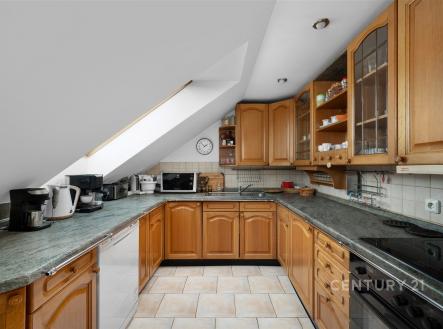 Prodej nájemního domu, 880 m²