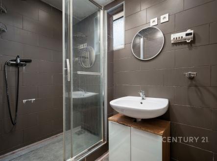 Prodej nájemního domu, 880 m²