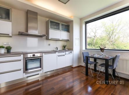 Prodej bytu, 2+kk, 64 m²