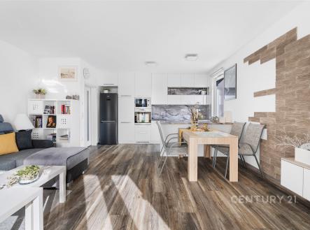 Pronájem bytu, 2+kk, 75 m²