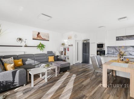 Pronájem bytu, 2+kk, 75 m²