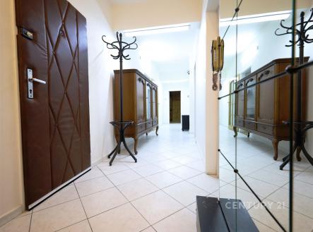 Pronájem bytu, 4+1, 120 m²
