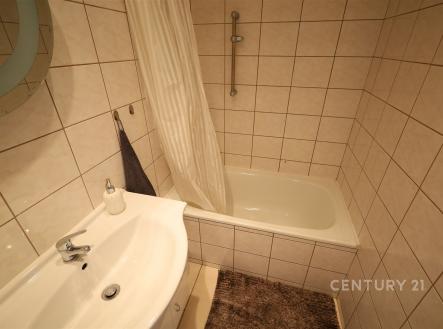 Pronájem bytu, 2+kk, 42 m²