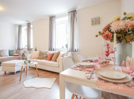 Pronájem bytu, 2+kk, 63 m²