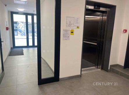 Pronájem bytu, 1+kk, 30 m²