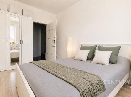 Pronájem bytu, 3+kk, 81 m²