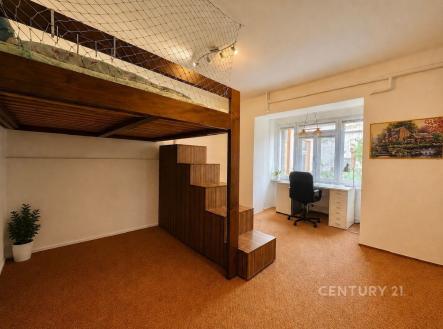 Pronájem bytu, 1+kk, 30 m²