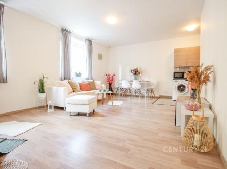 Pronájem bytu, 1+kk, 36 m²