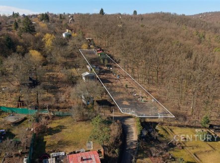Prodej souboru pozemků – Brno-Jundrov, unikátní celek se stavbami, elektřinou a vlastním vrtem