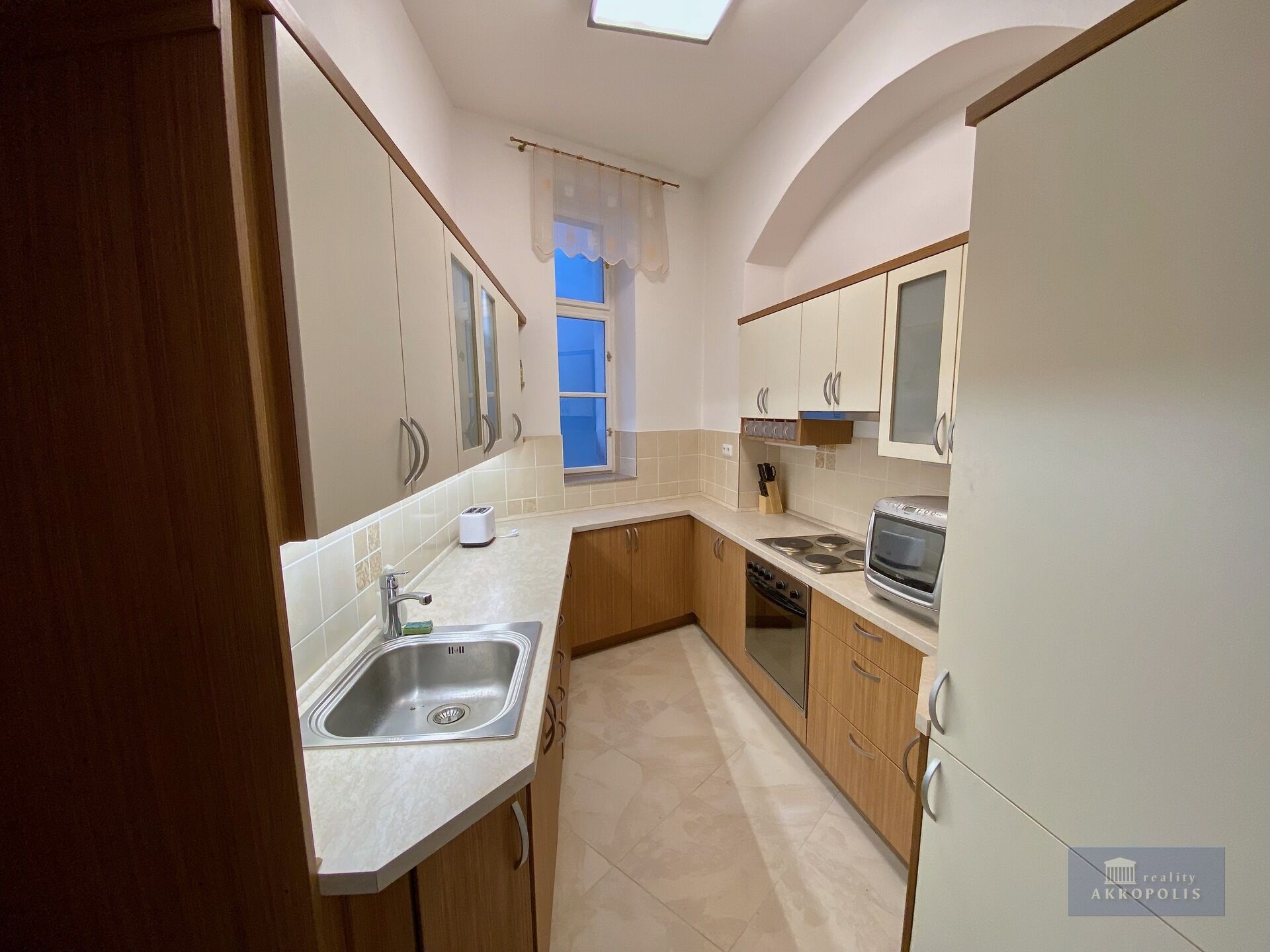 Pronájem prostorného bytu 3+kk, 86 m², Praha 1 – Pštrossova