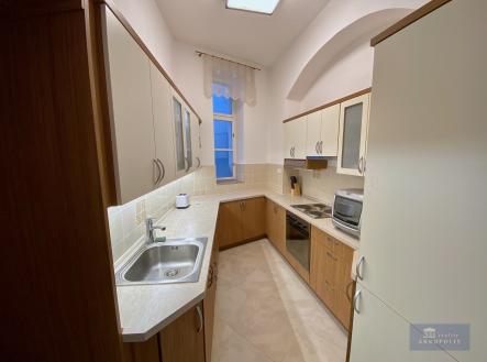 Pronájem bytu, 3+kk, 86 m²