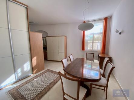 Pronájem bytu, 3+kk, 86 m²