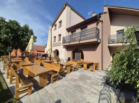 Pronájem hotel, 822 m²