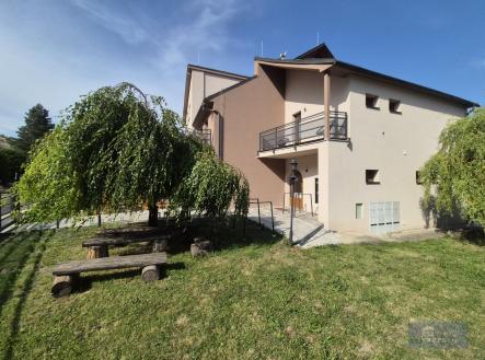 Pronájem hotel, 822 m²