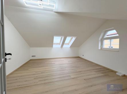 Pronájem bytu, 2+kk, 58 m²