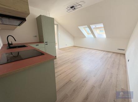 Pronájem bytu, 2+kk, 58 m²
