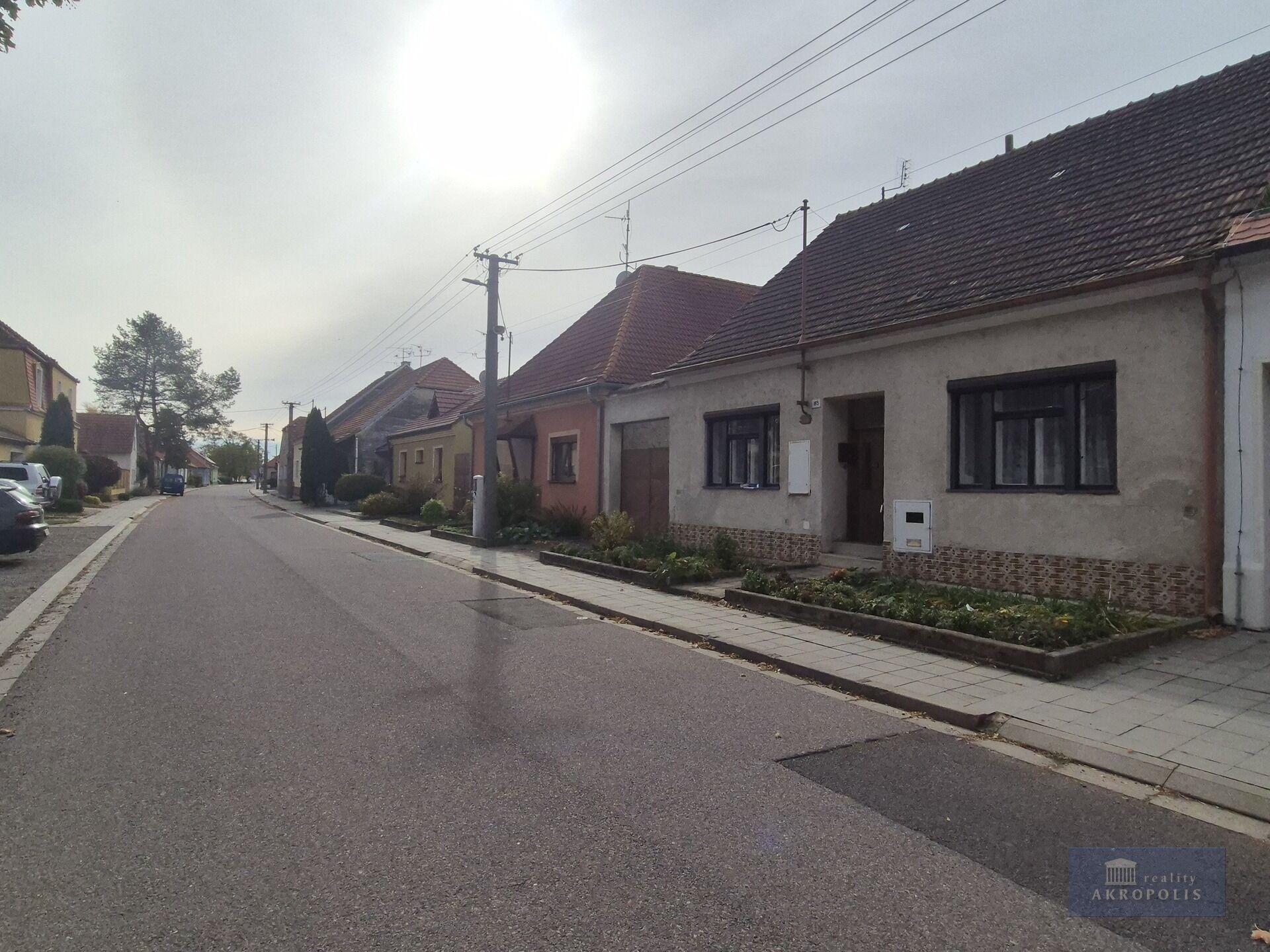 Prodej rodinného domu - Dolní Dunajovice