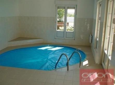 Pronájem domu/vily, 365 m²