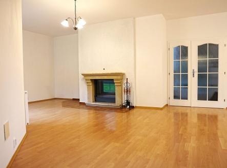 Pronájem domu/vily, 251 m²