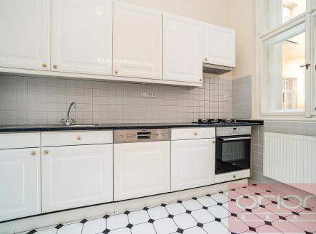 Pronájem bytu, 4+1, 151 m²