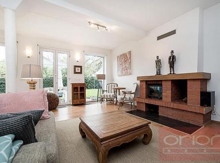 Pronájem - dům/vila, 288 m² obrázek