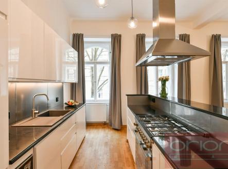 Pronájem bytu, 3+kk, 118 m²