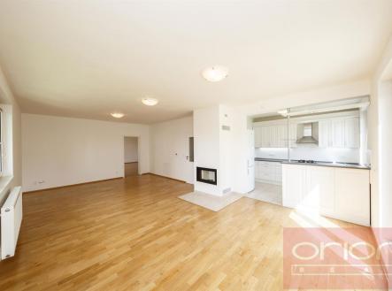 Pronájem domu/vily, 280 m²