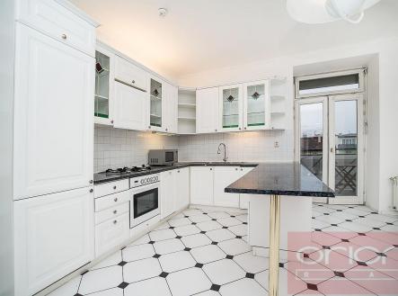 Pronájem bytu, 4+1, 205 m²