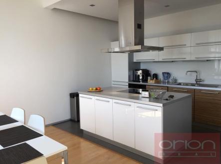 Pronájem bytu, 6+1, 204 m²