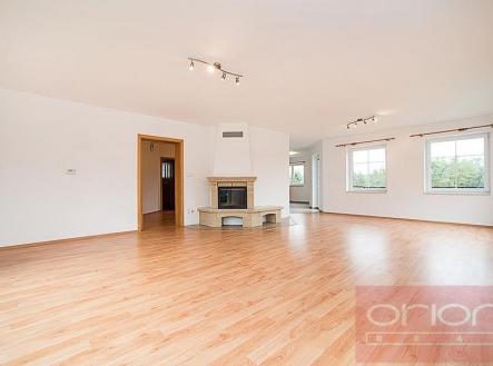 Pronájem domu/vily, 300 m²
