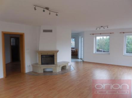 Pronájem domu/vily, 300 m²