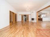 Pronájem domu/vily, 400 m²