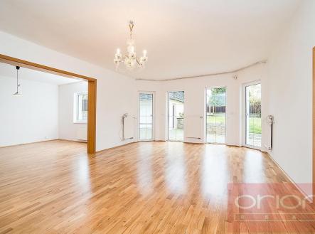 Pronájem domu/vily, 400 m² obrázek