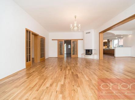 Pronájem domu/vily, 400 m²